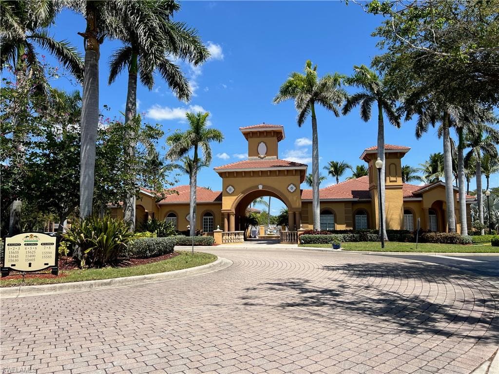 15585 Ocean Walk CIR # 216, FORT MYERS FL 33908-21