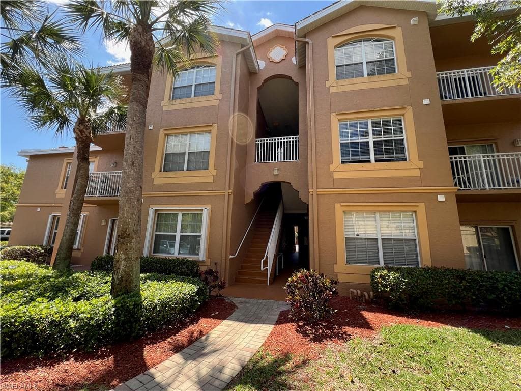 15585 Ocean Walk CIR # 216, FORT MYERS FL 33908-19