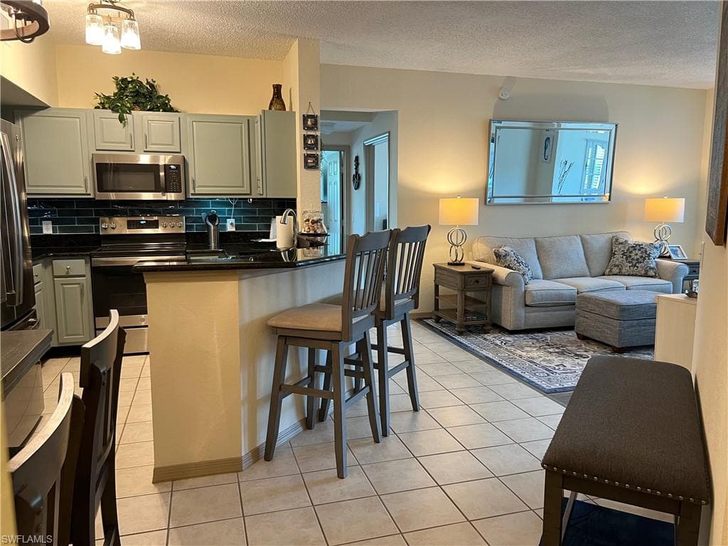 15585 Ocean Walk CIR # 216, FORT MYERS FL 33908-3