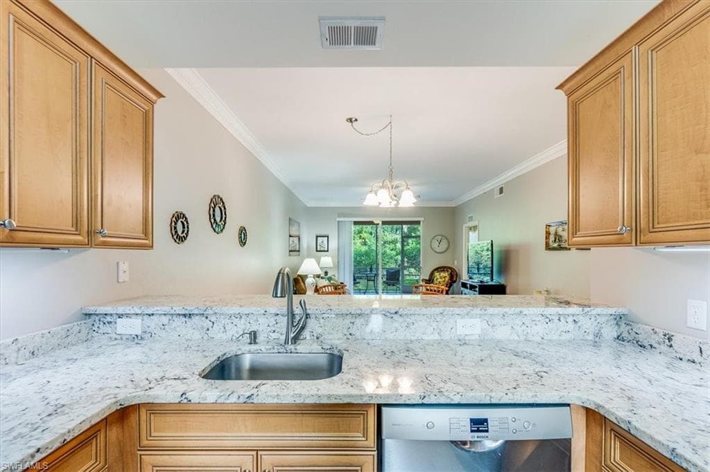 8251 Pathfinder LOOP # 615, FORT MYERS FL 33919-5