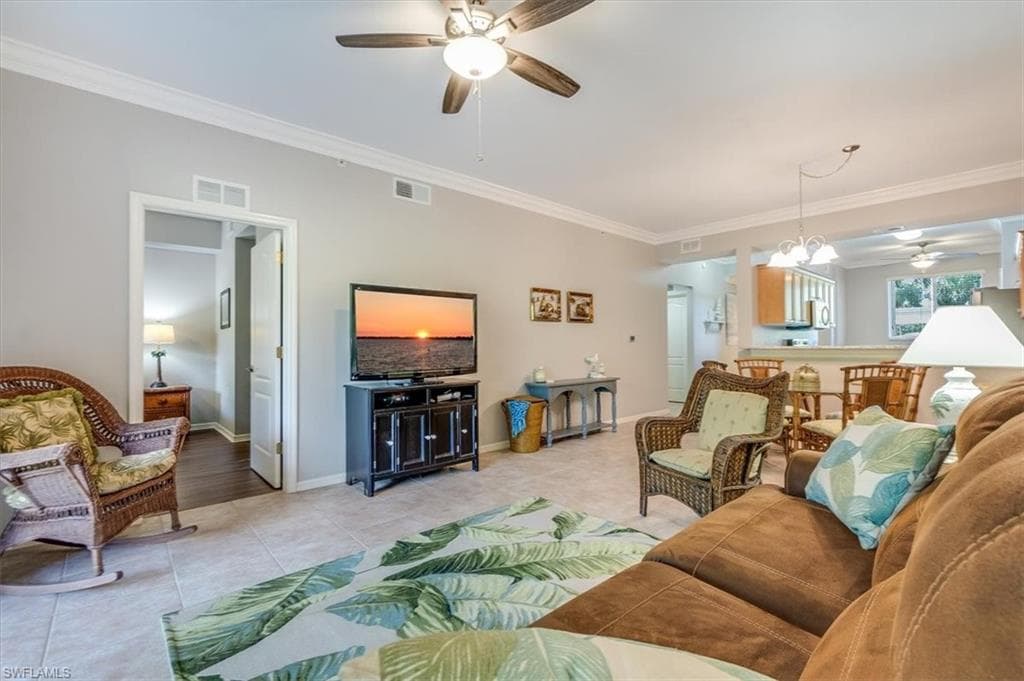 8251 Pathfinder LOOP # 615, FORT MYERS FL 33919-8