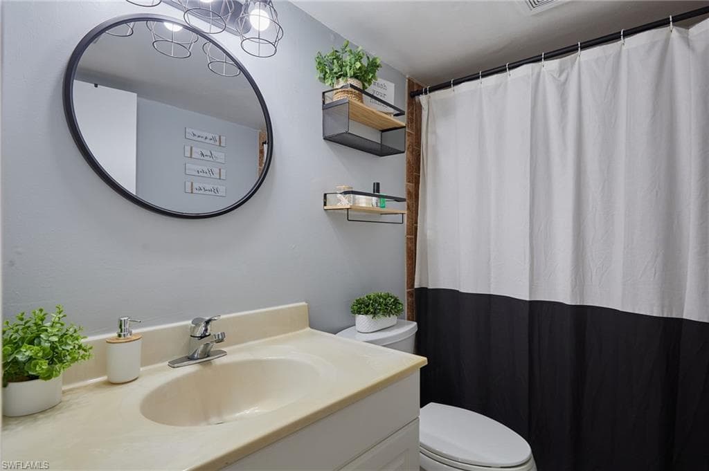 2366 E Mall DR # 309, FORT MYERS FL 33901-11