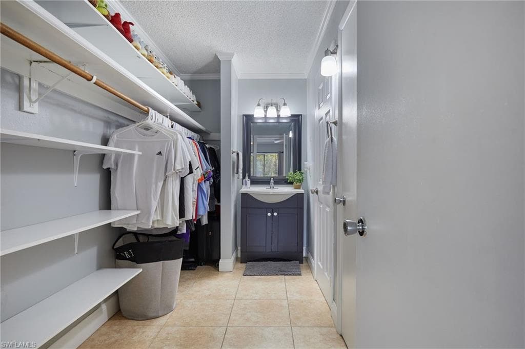 2366 E Mall DR # 309, FORT MYERS FL 33901-9