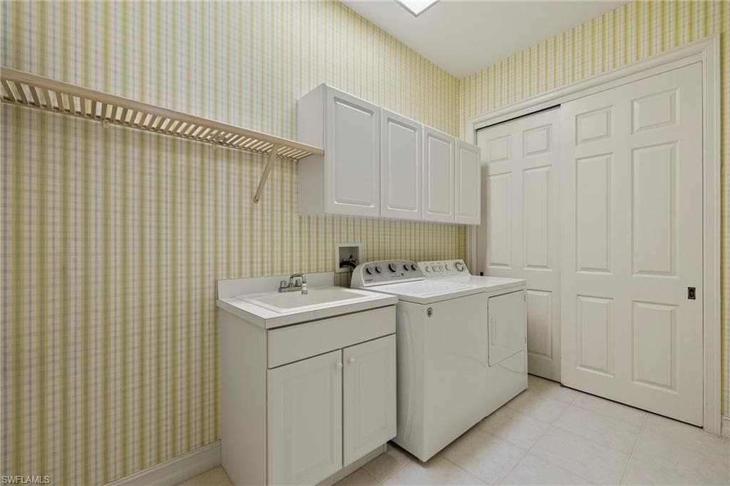 6035 Trophy DR # 103, NAPLES FL 34110-30