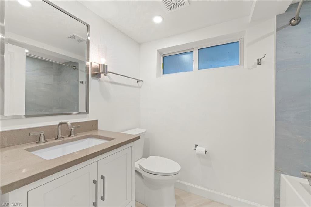200 Periwinkle WAY # 111, SANIBEL FL 33957-35