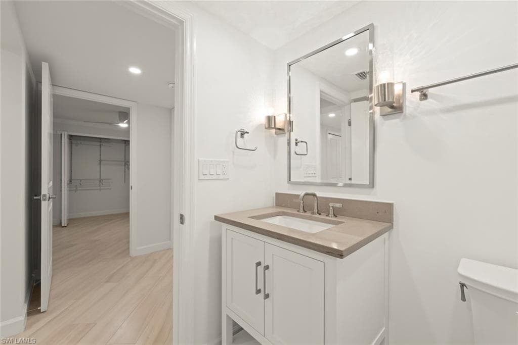 200 Periwinkle WAY # 111, SANIBEL FL 33957-36