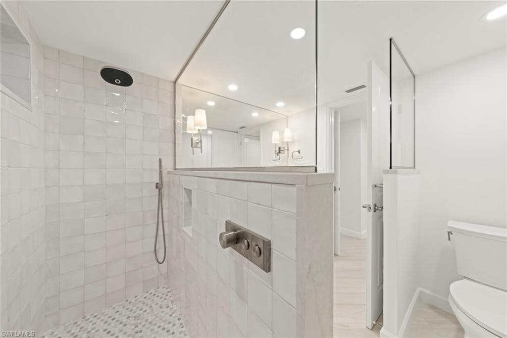 200 Periwinkle WAY # 111, SANIBEL FL 33957-30