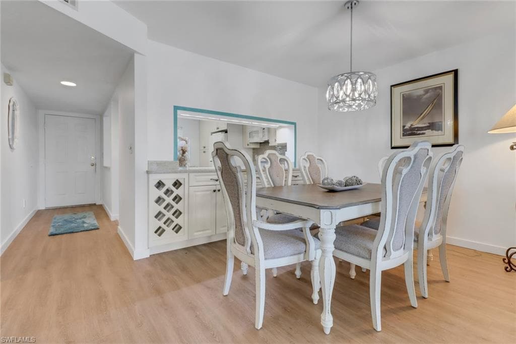 5985 Bloomfield CIR D203-4