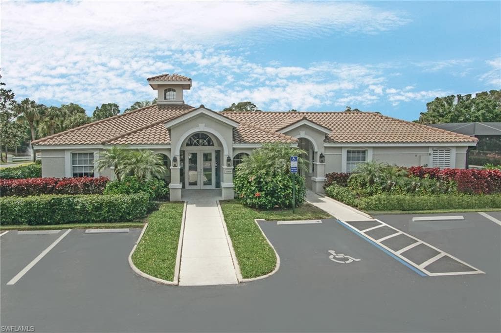 6910 Satinleaf RD N # 204, NAPLES FL 34109-26