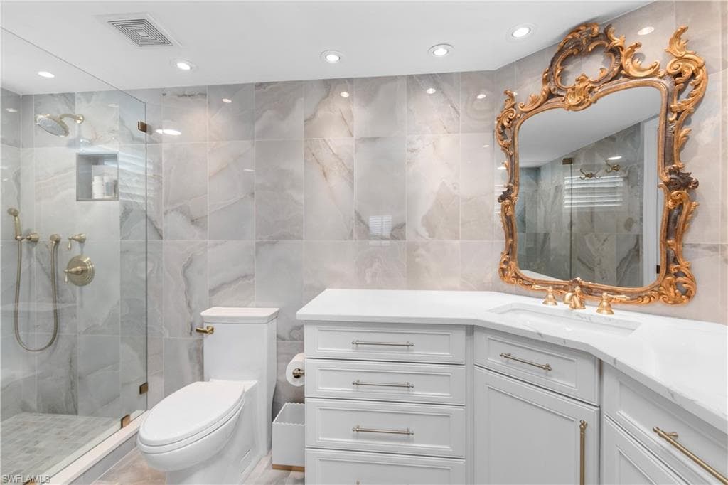 12945 Vanderbilt DR # 409, NAPLES FL 34110-19