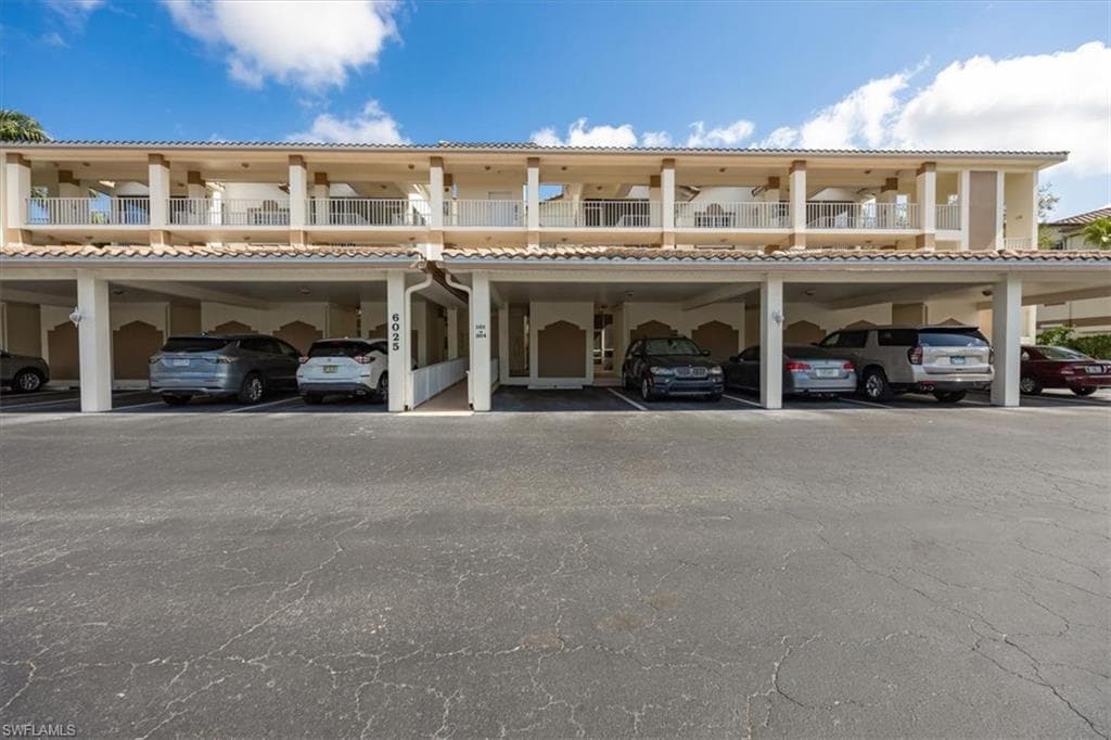 6025 Chardonnay LN # 103, NAPLES FL 34119-5