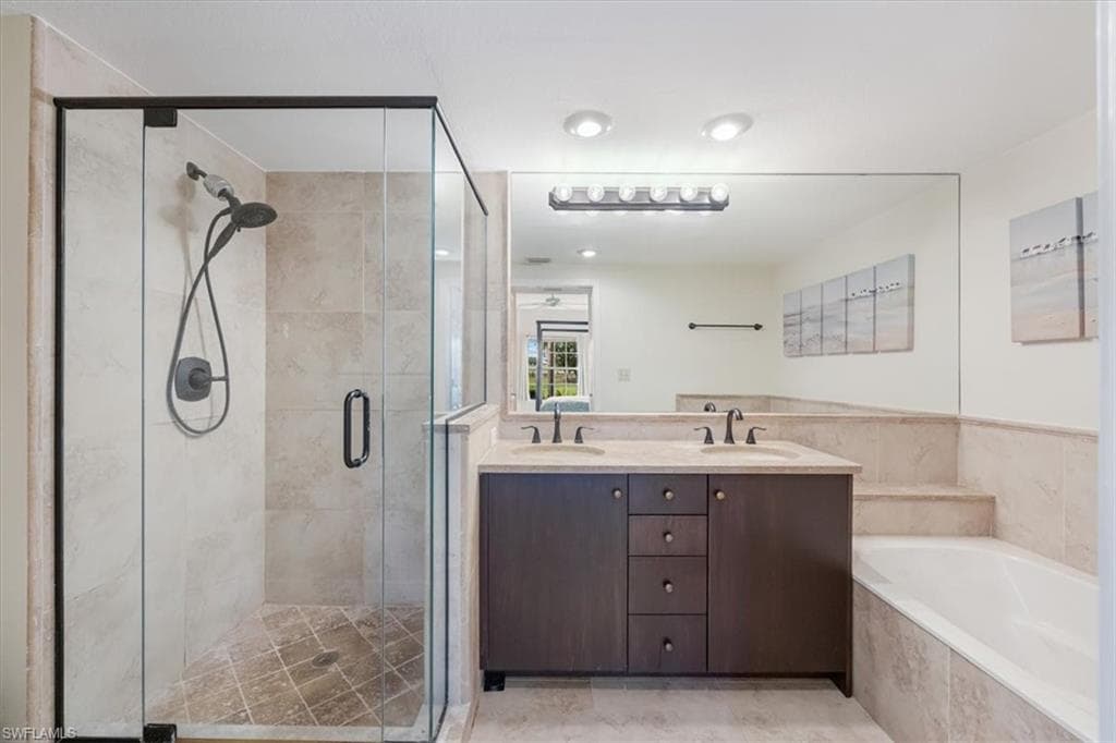 6025 Chardonnay LN # 103, NAPLES FL 34119-25
