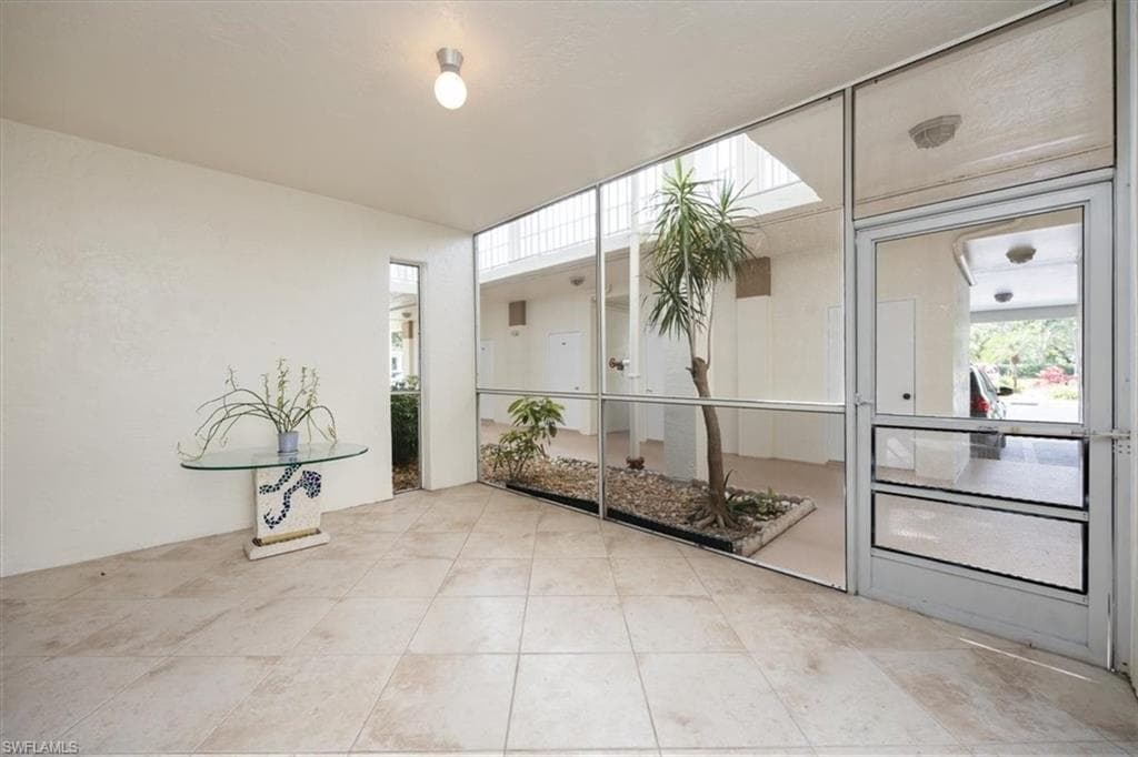 6025 Chardonnay LN # 103, NAPLES FL 34119-8