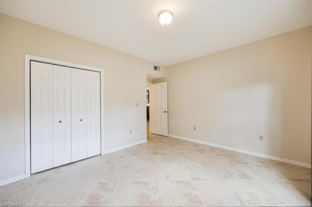 6025 Chardonnay LN # 103, NAPLES FL 34119-29