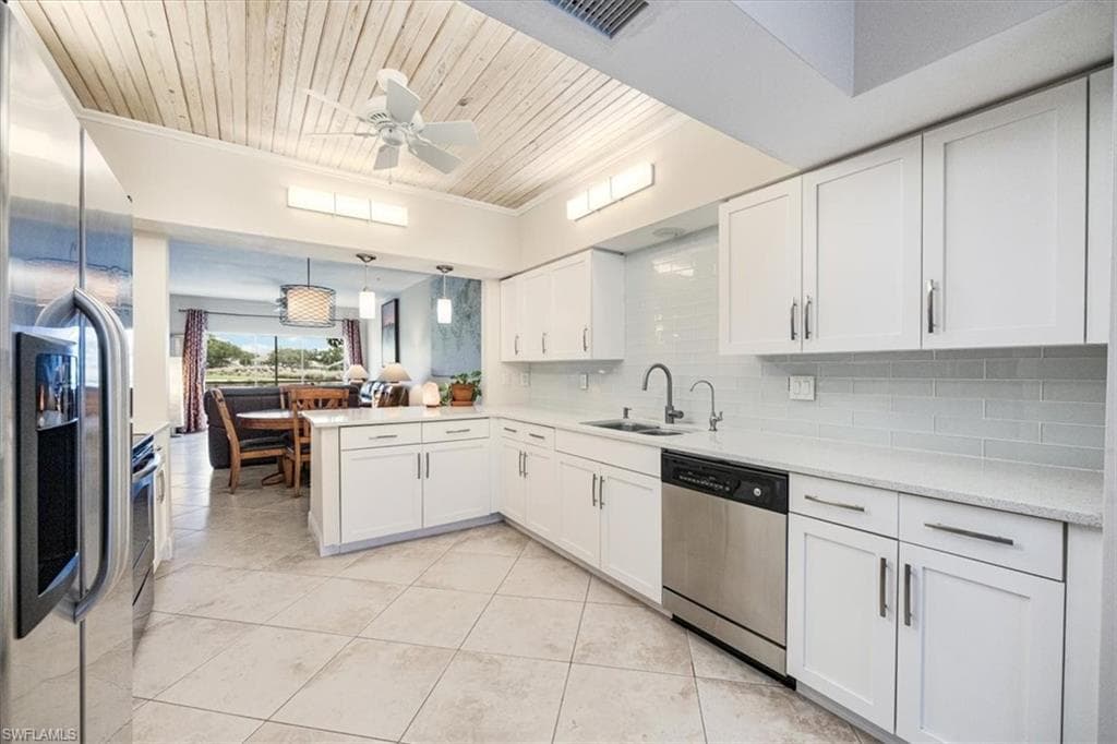 6025 Chardonnay LN # 103, NAPLES FL 34119-17