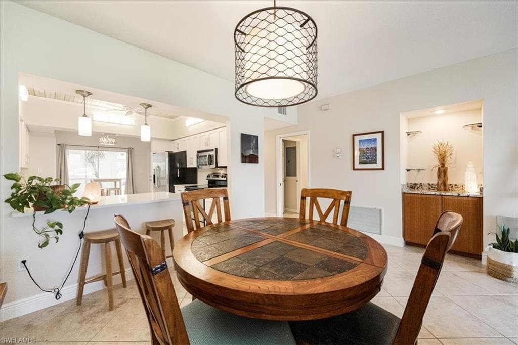 6025 Chardonnay LN # 103, NAPLES FL 34119-10