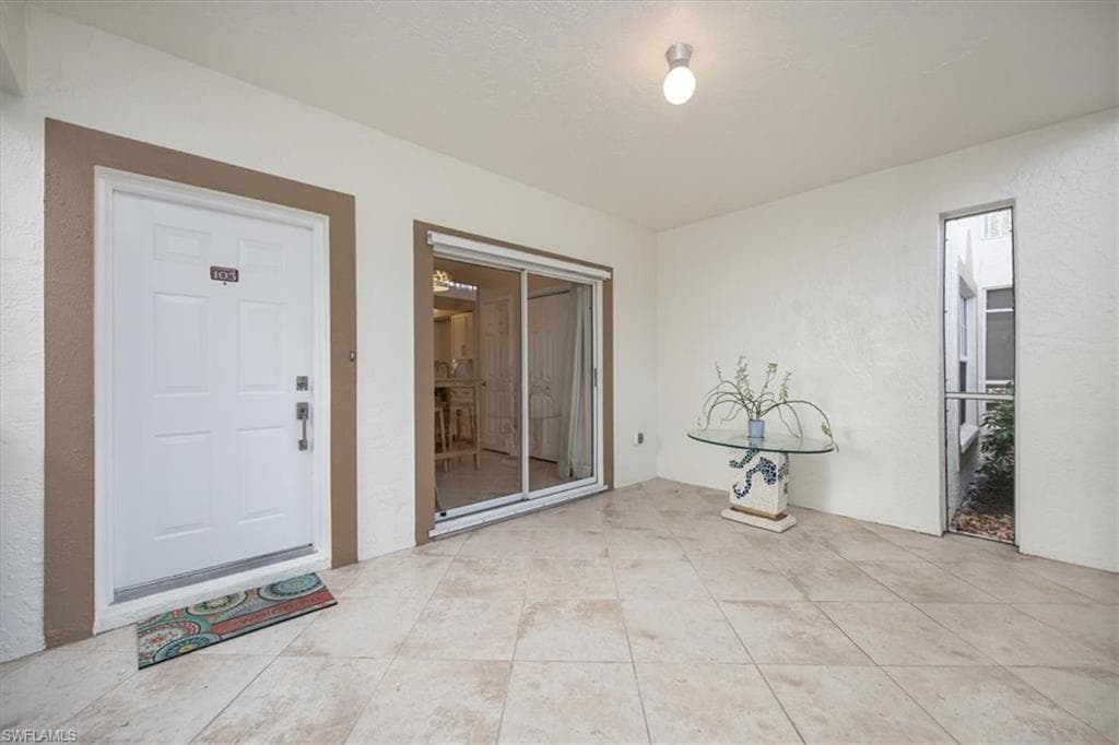 6025 Chardonnay LN # 103, NAPLES FL 34119-7