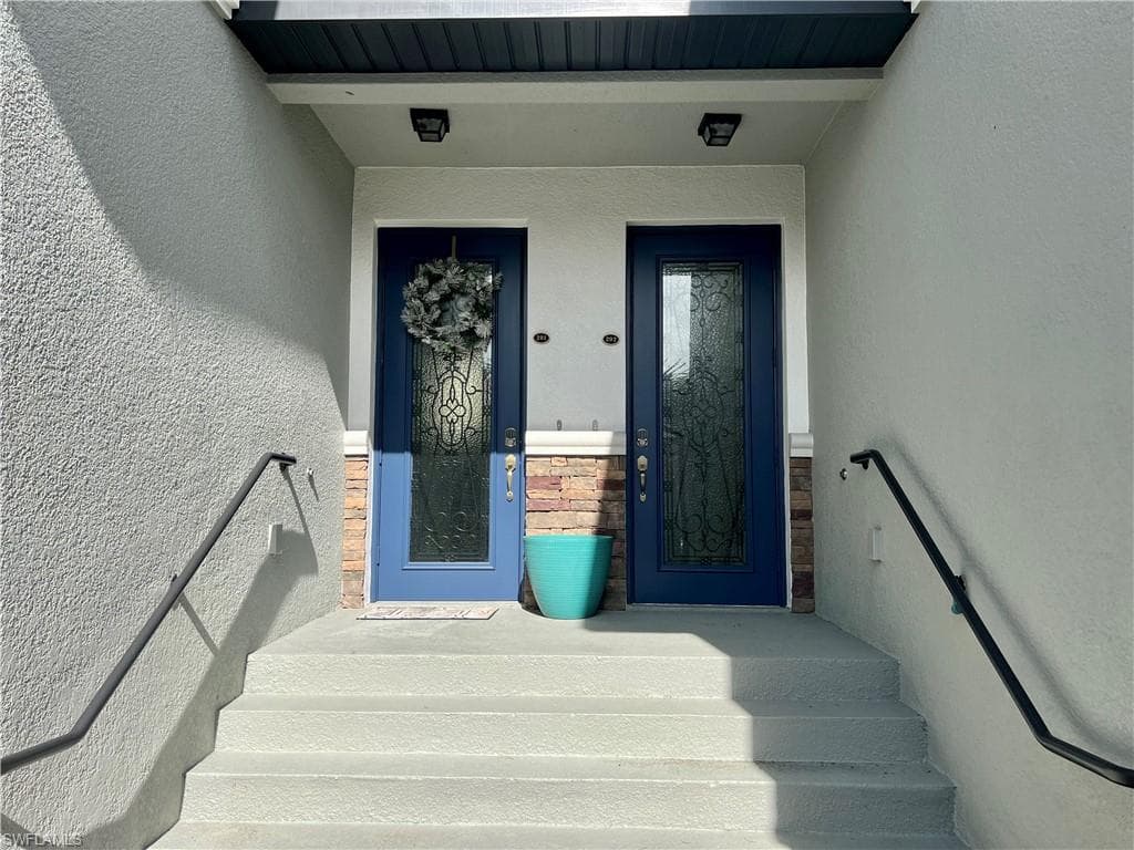 9484 Casoria CT # 202, NAPLES FL 34113-1