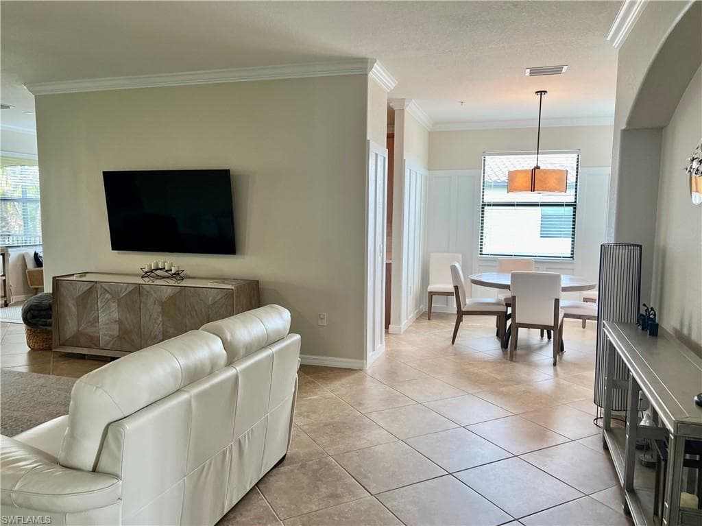 9484 Casoria CT # 202, NAPLES FL 34113-5