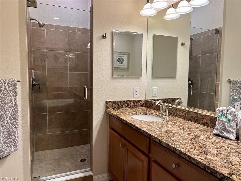 9484 Casoria CT # 202, NAPLES FL 34113-21