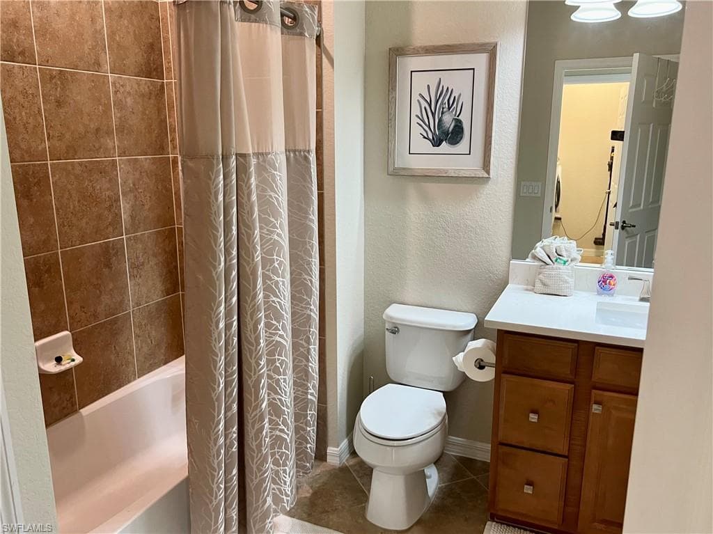 9484 Casoria CT # 202, NAPLES FL 34113-28