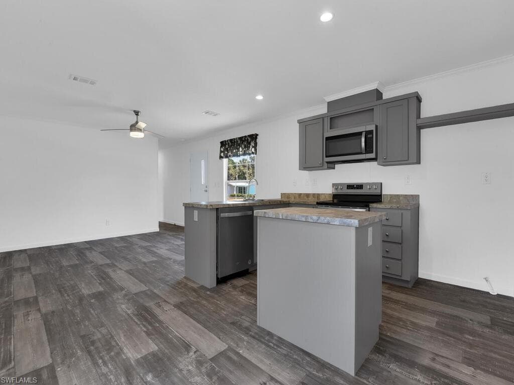 21190 Cypress Park CIR, ESTERO FL 33928-3