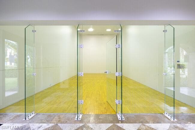 1190 Reserve WAY # 302, NAPLES FL 34105-29