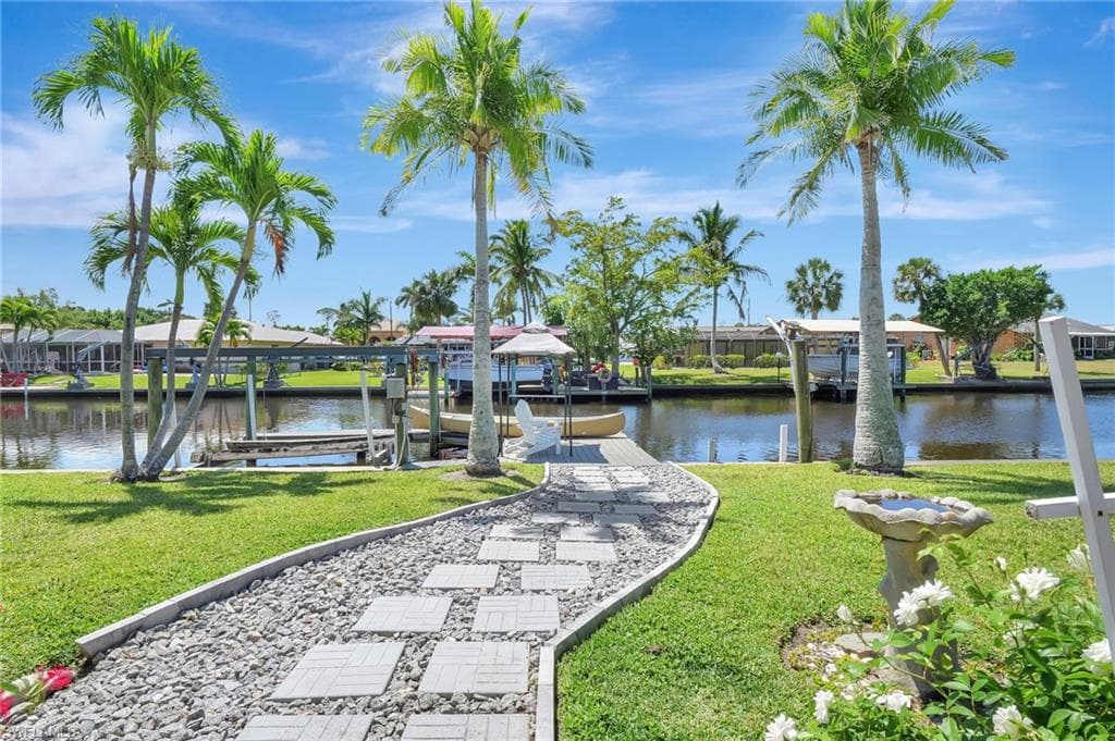 1230 Betmar BLVD, NORTH FORT MYERS FL 33903-34