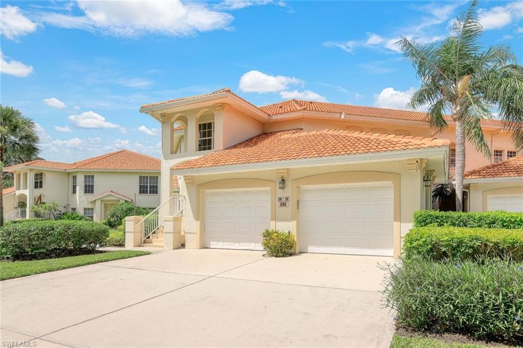 898 Egrets RUN # 201, NAPLES FL 34108-23