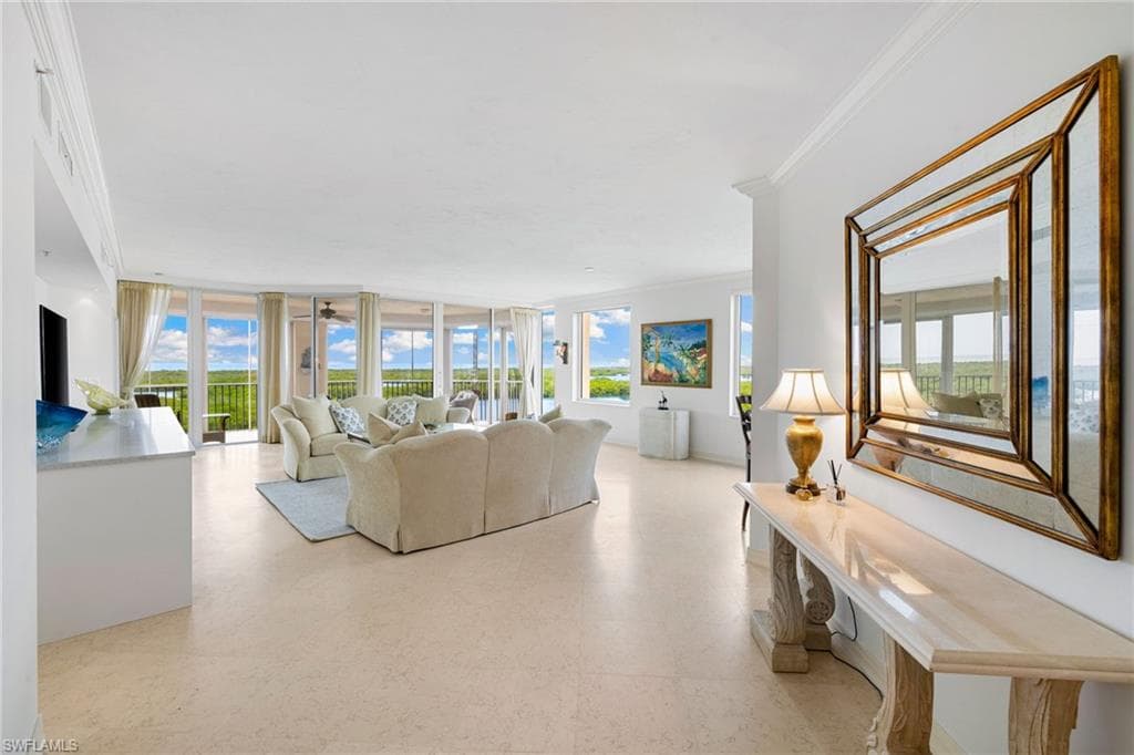 435 DOCKSIDE DR # A804, NAPLES FL 34110-6