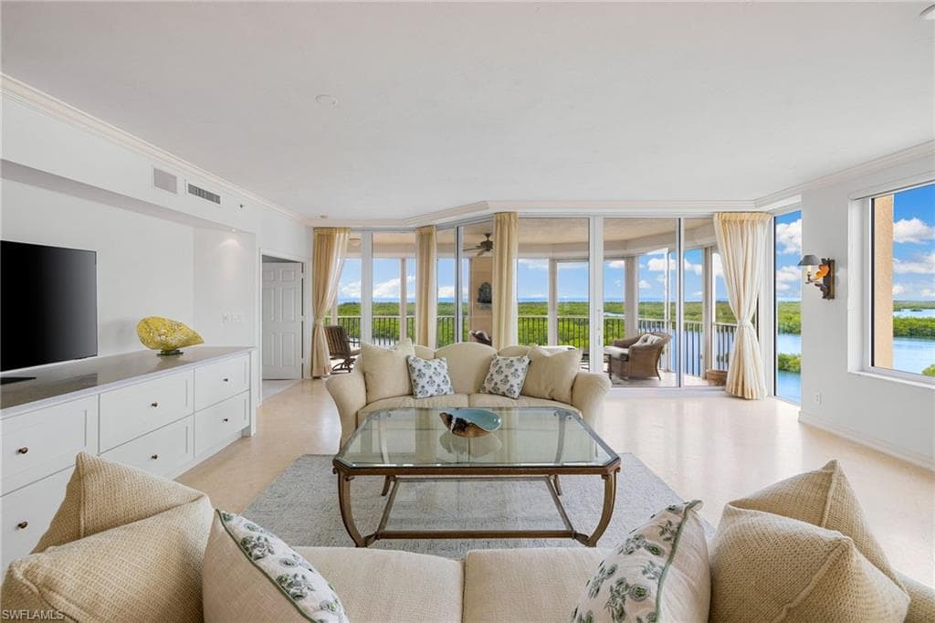 435 DOCKSIDE DR # A804, NAPLES FL 34110-8