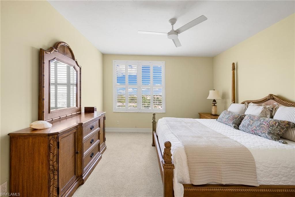 435 DOCKSIDE DR # A804, NAPLES FL 34110-28