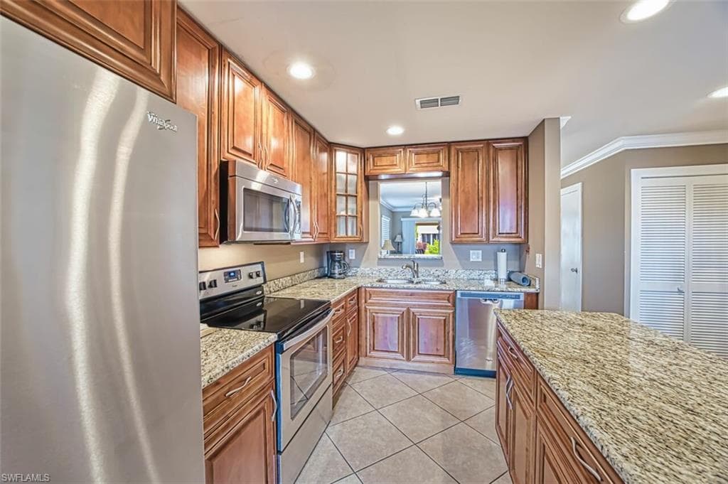 120 Gledhill CT, FORT MYERS FL 33919-4