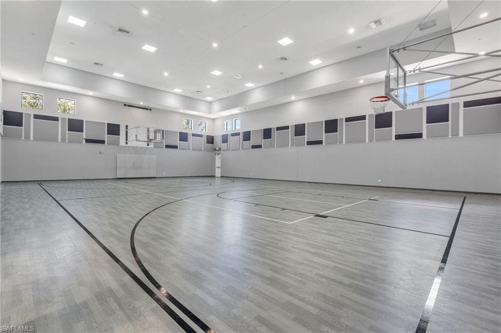 4644 Azalea DR, NAPLES FL 34119-40