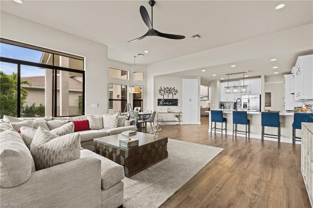 4644 Azalea DR, NAPLES FL 34119-12