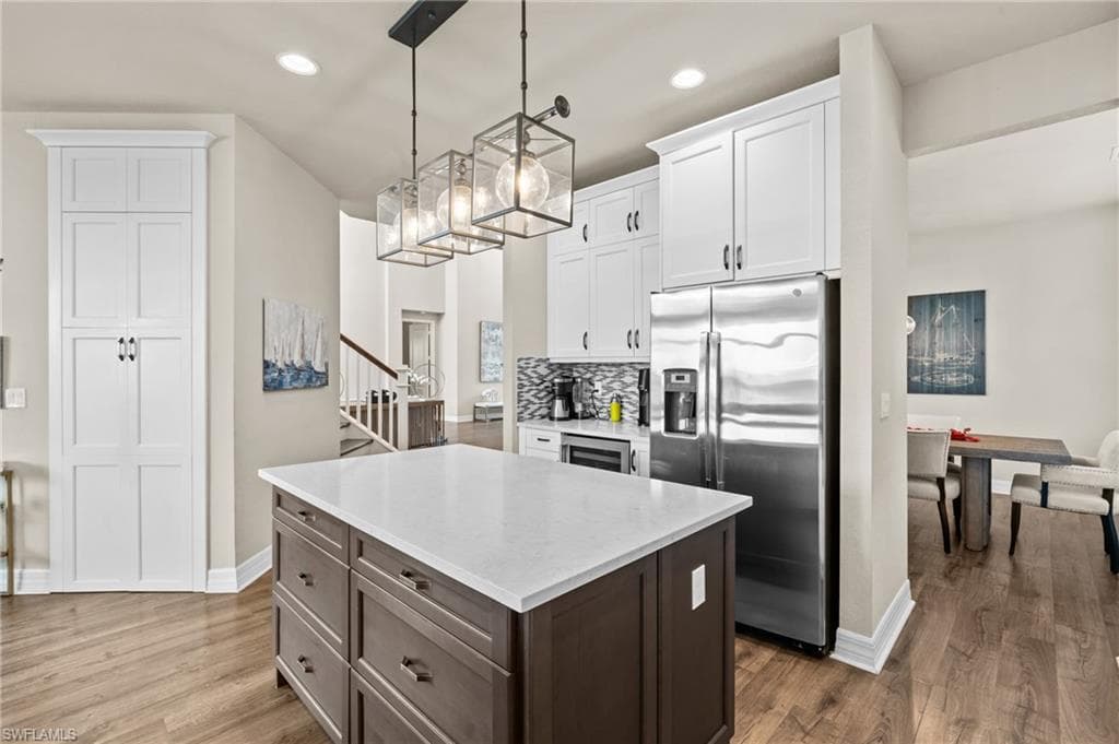 4644 Azalea DR, NAPLES FL 34119-8