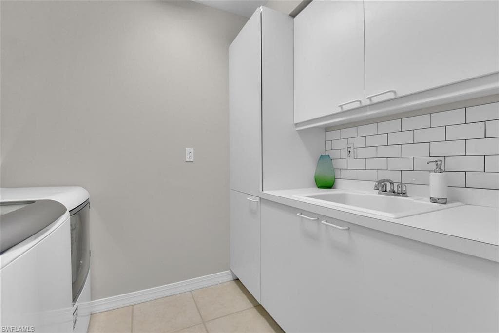 425 Dockside DR # 1, NAPLES FL 34110-27