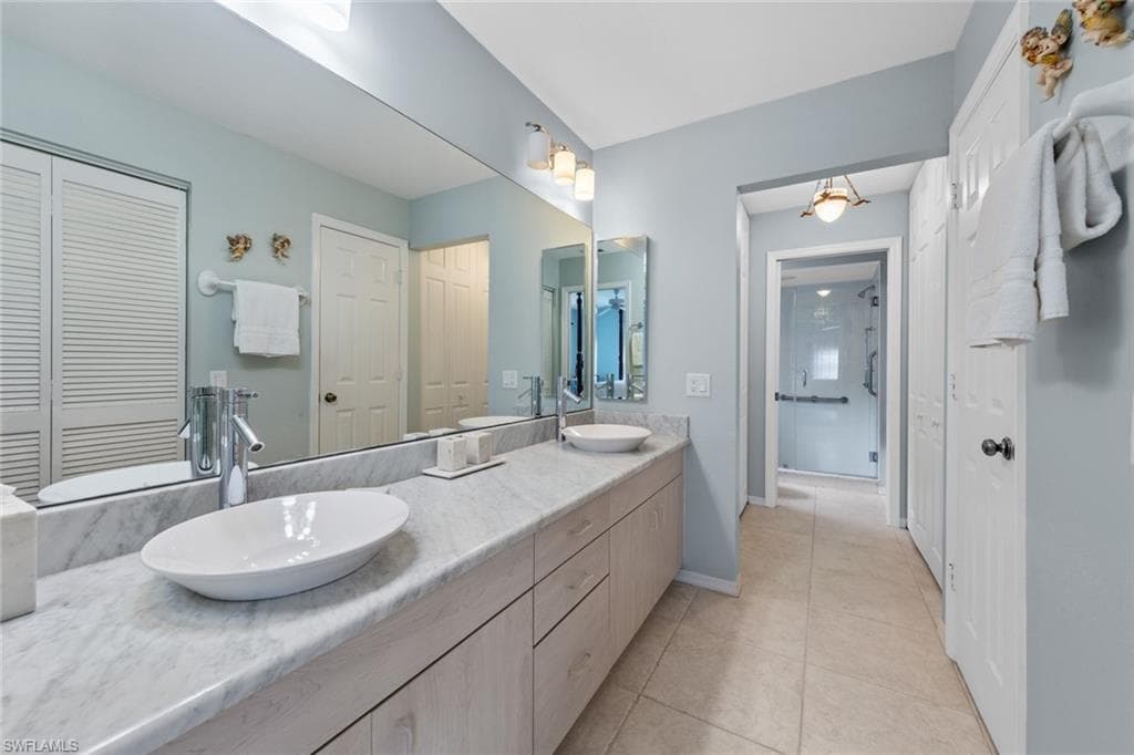 25401 Fairway Dunes CT, BONITA SPRINGS FL 34135-18