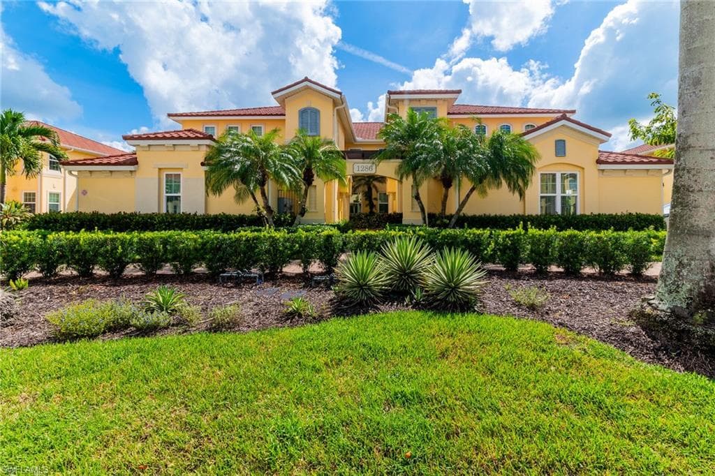 1286 Rialto WAY # 202, NAPLES FL 34114-1