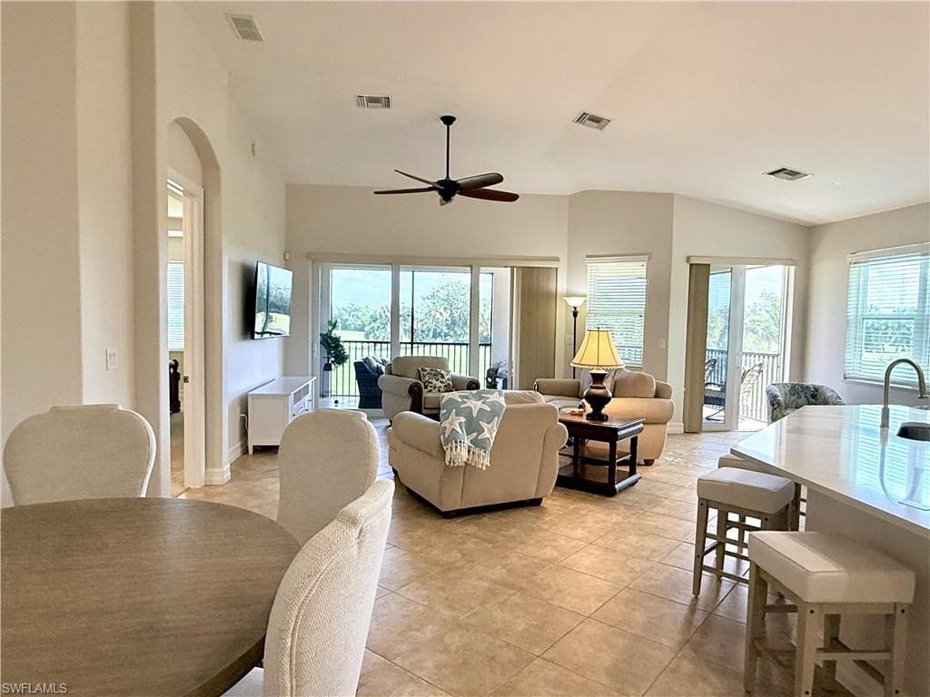 1286 Rialto WAY # 202, NAPLES FL 34114-17