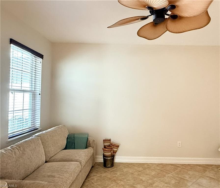 1286 Rialto WAY # 202, NAPLES FL 34114-28