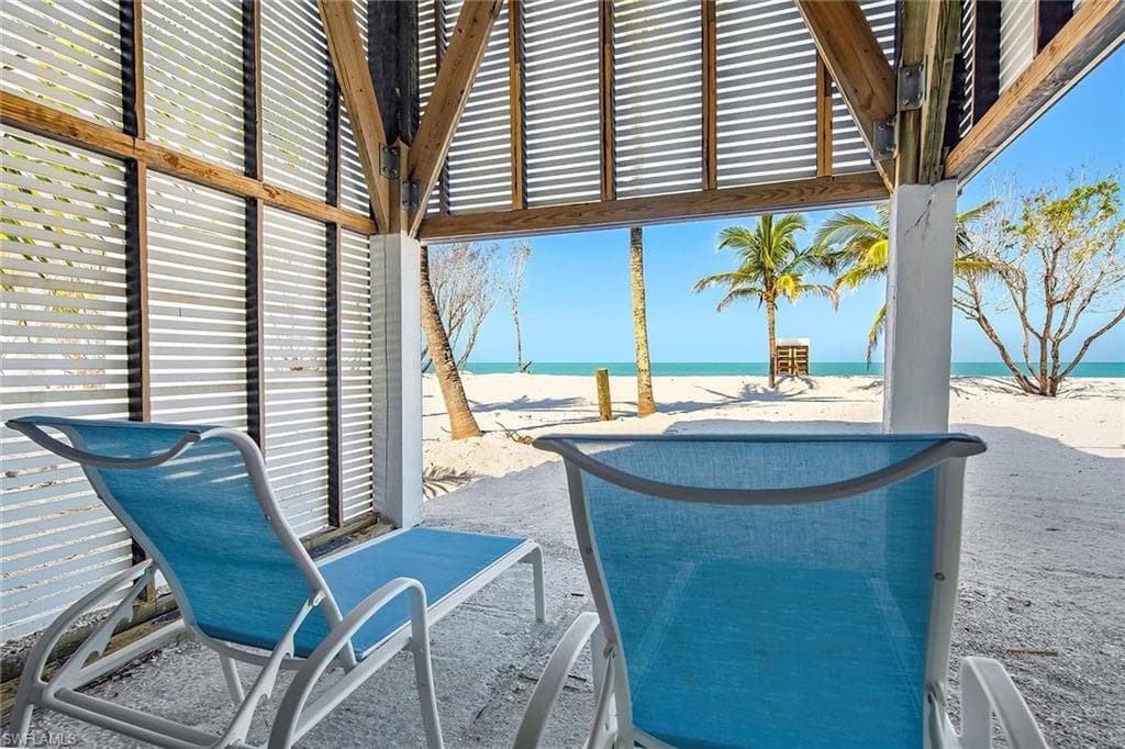 11687 Keewaydin, NAPLES FL 34113-31