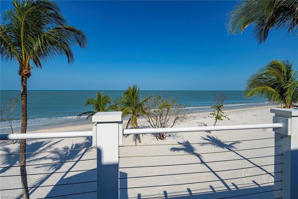 11687 Keewaydin, NAPLES FL 34113-14