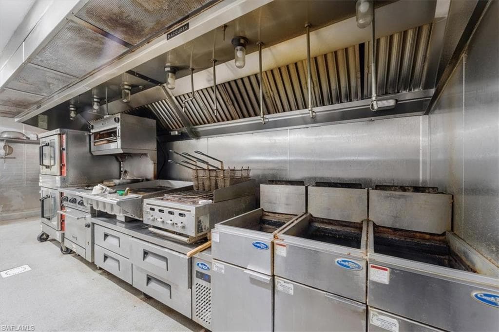 875 Copeland AVE S, EVERGLADES CITY FL 34139-37