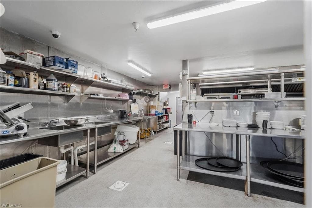 875 Copeland AVE S, EVERGLADES CITY FL 34139-32