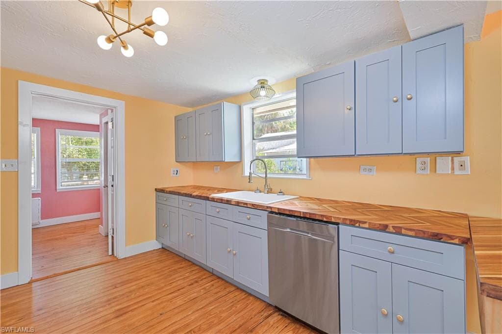 219 Granada BLVD, FORT MYERS FL 33905-16