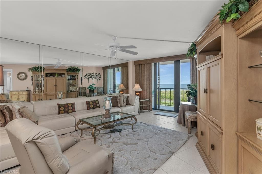 320 Seaview CT 1201-7