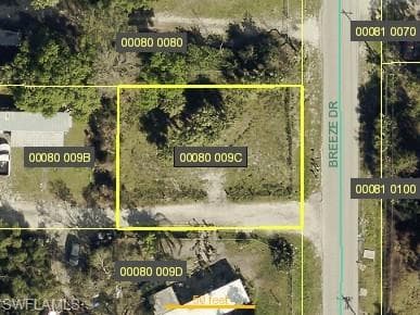 7598 Breeze DR, NORTH FORT MYERS FL 33917-1