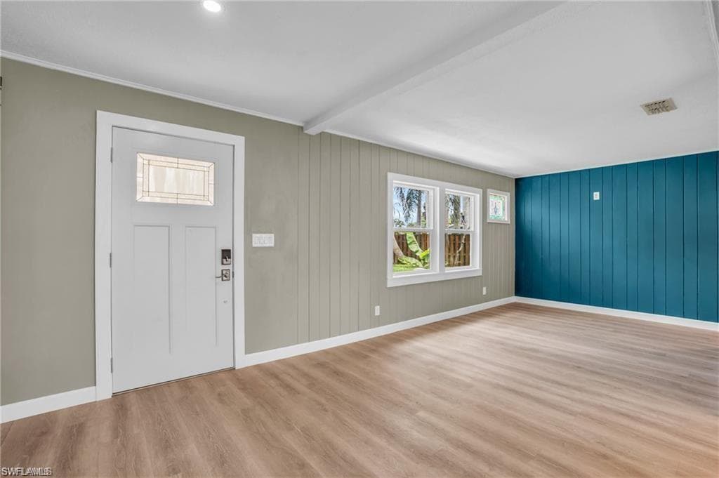 135 Standish CIR, NORTH FORT MYERS FL 33903-2