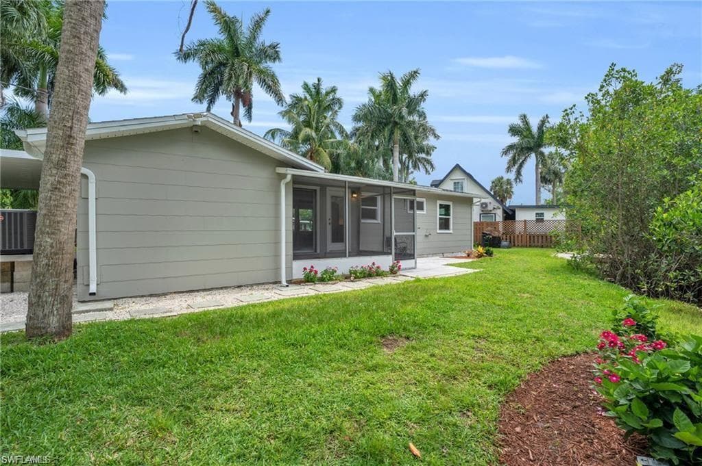 135 Standish CIR, NORTH FORT MYERS FL 33903-8